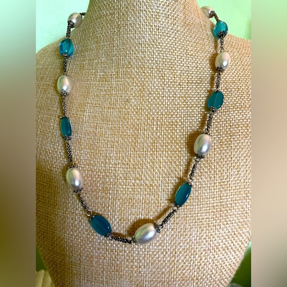 Elegant Teal and Silver Necklace - Picture 3 of 7